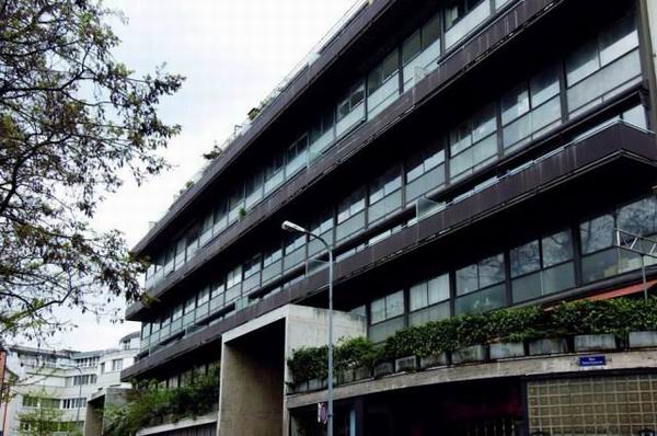 在勒·柯布西耶的建筑与色彩中，住着一位孤独的巨人