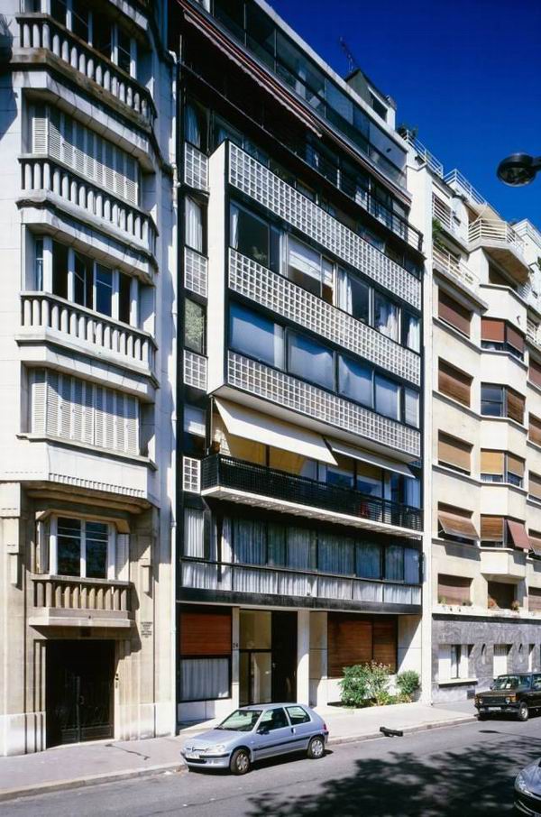 在勒·柯布西耶的建筑与色彩中，住着一位孤独的巨人