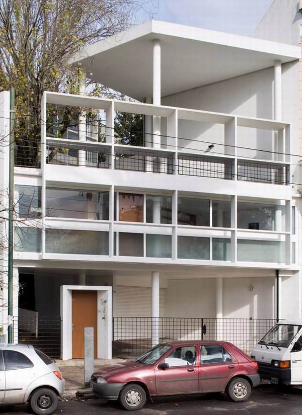 在勒·柯布西耶的建筑与色彩中，住着一位孤独的巨人